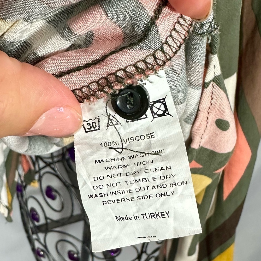 Big Dart Colorful Geometric Button Down Size M - image 6